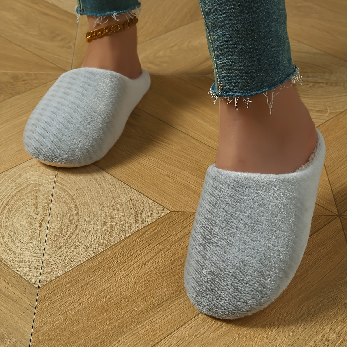 Ayollar uchun mo'ljallangan yumshoq satindan tayyorlangan maktab poyabzali, ichki uy uchun yengil va qulay