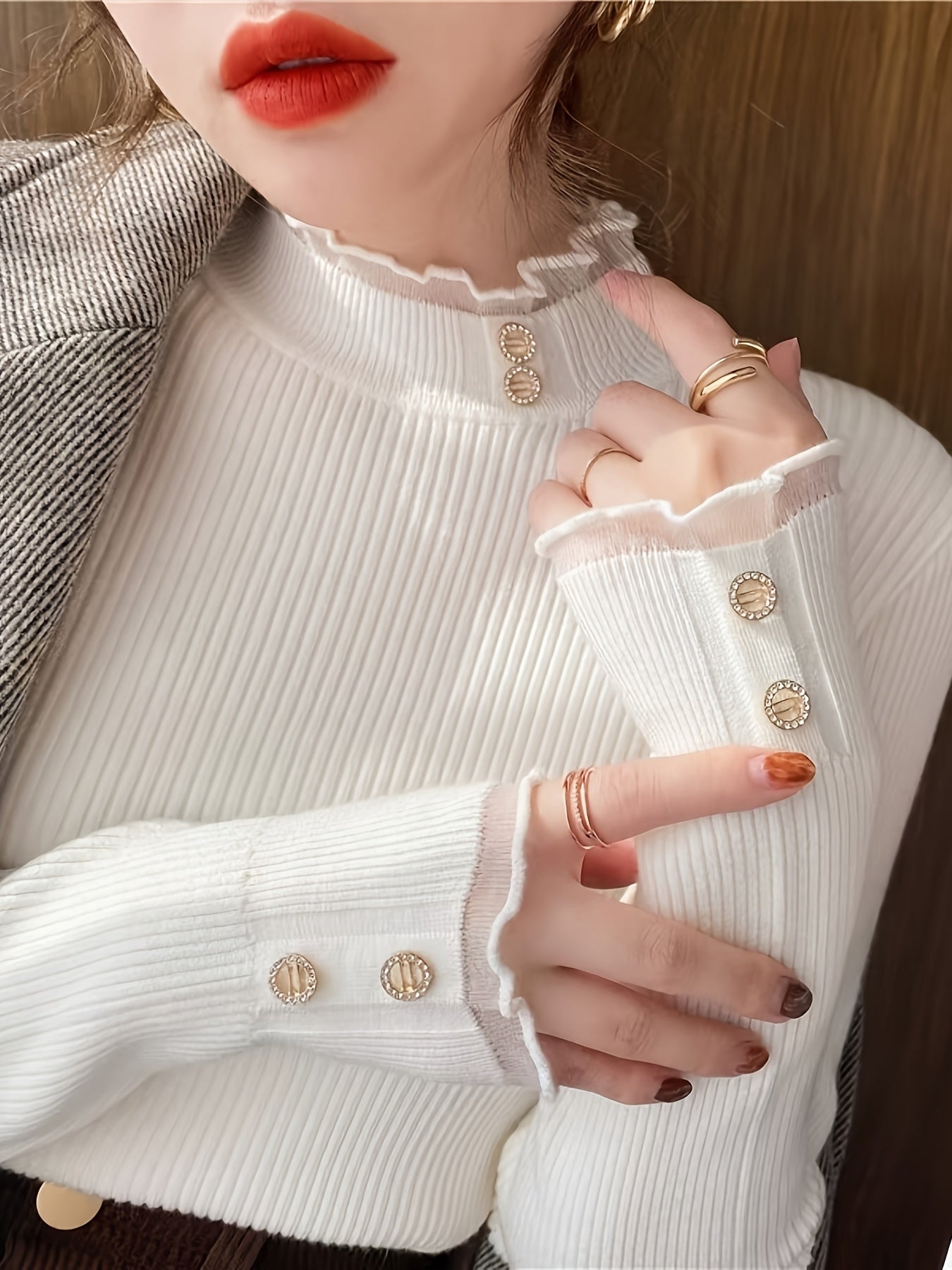 Top de punto de cuello alto para mujer con detalle de encaje en contraste, suéter ajustado de poliéster para primavera y otoño