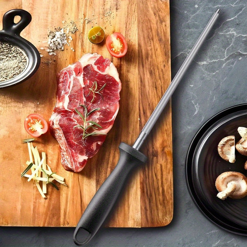 Ergonomik tutqich va osib qo'yish uchun teshiklari bilan karbon po'lat pichoqni silliqlash