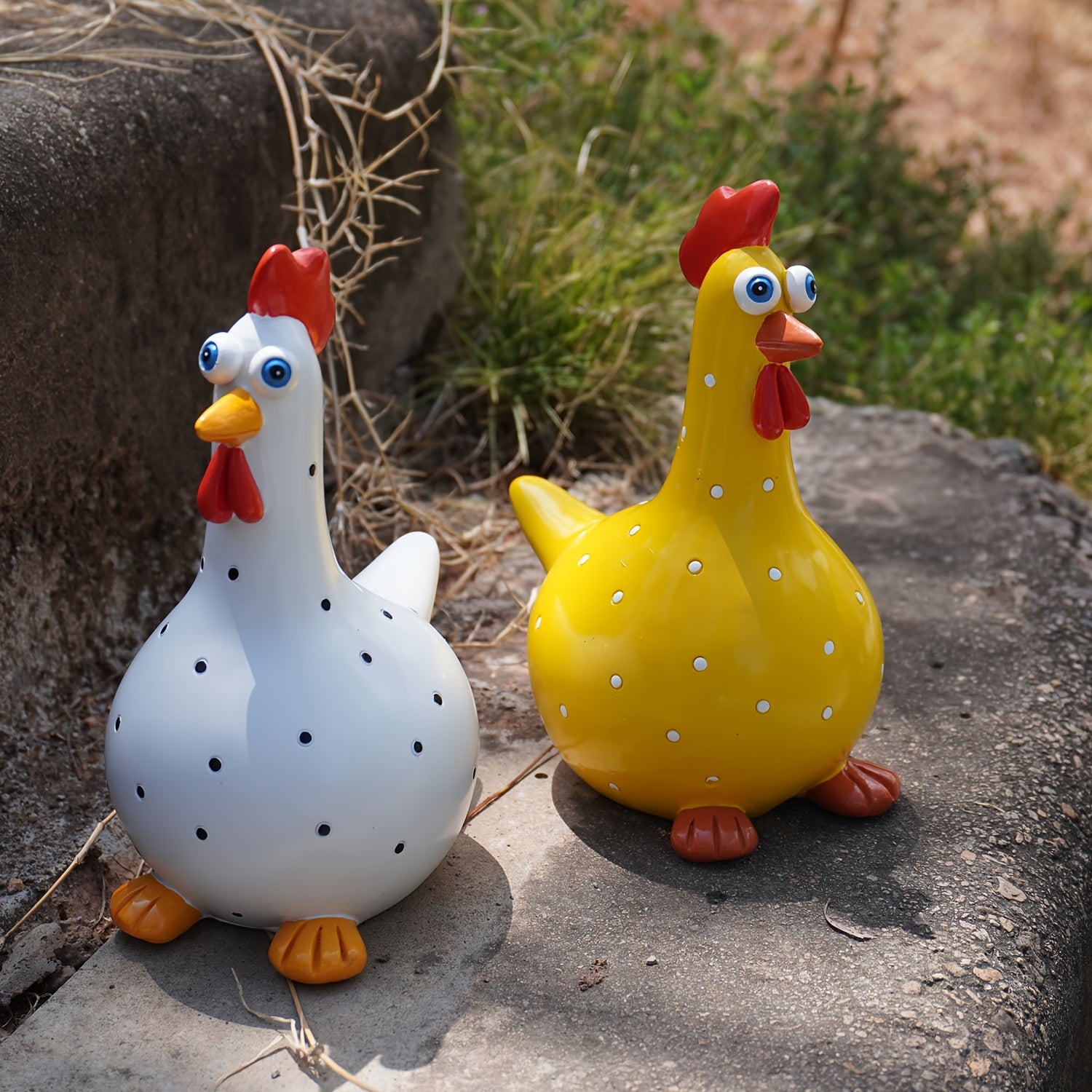 Large-Eyed Polka Dot Rooster Resin Garden Figurine Indoor Outdoor Decor