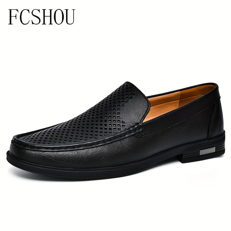 Katta o'lchamdagi erkaklar uchun bir rangli bo'lak teridan tayyorlangan, qulay yumshoq taglik va sirpanmaydigan mustahkam dizaynga ega slip-on loafer poyabzallari - tasodifiy yurish uchun mukammal.