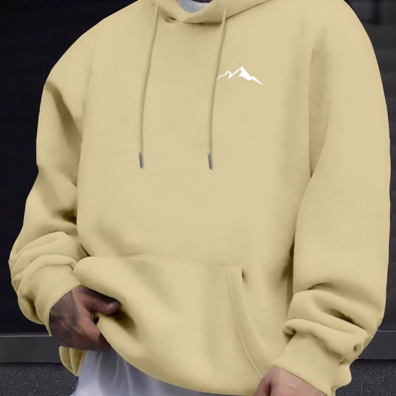 Erkaklar uchun oddiy tog' printli uzun qo'lqonli xuddi, cho'ntakli, kuz va qish uchun ideal.