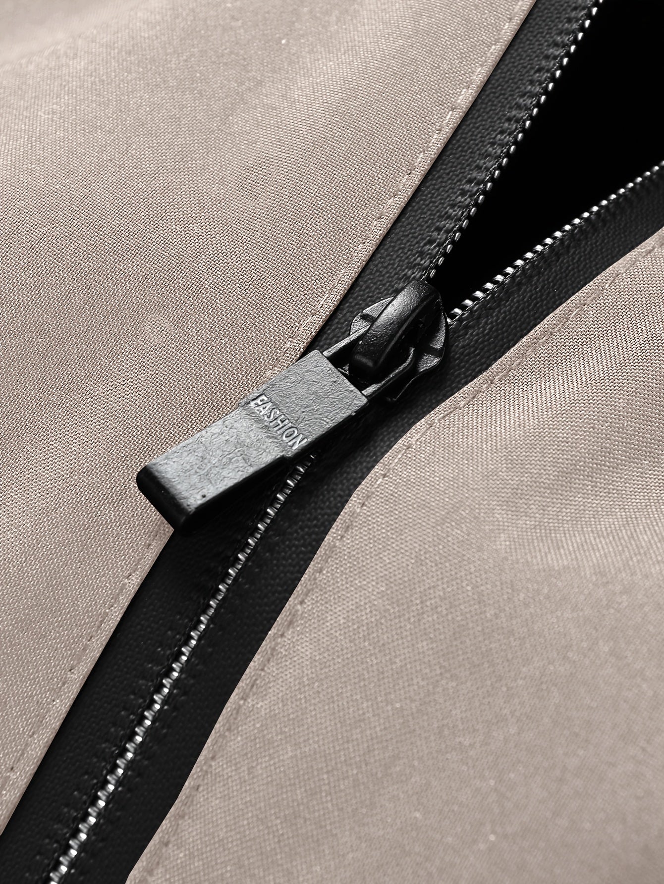 Men's Lightweight Windbreaker Jacket with Hood for Spring and Autumn