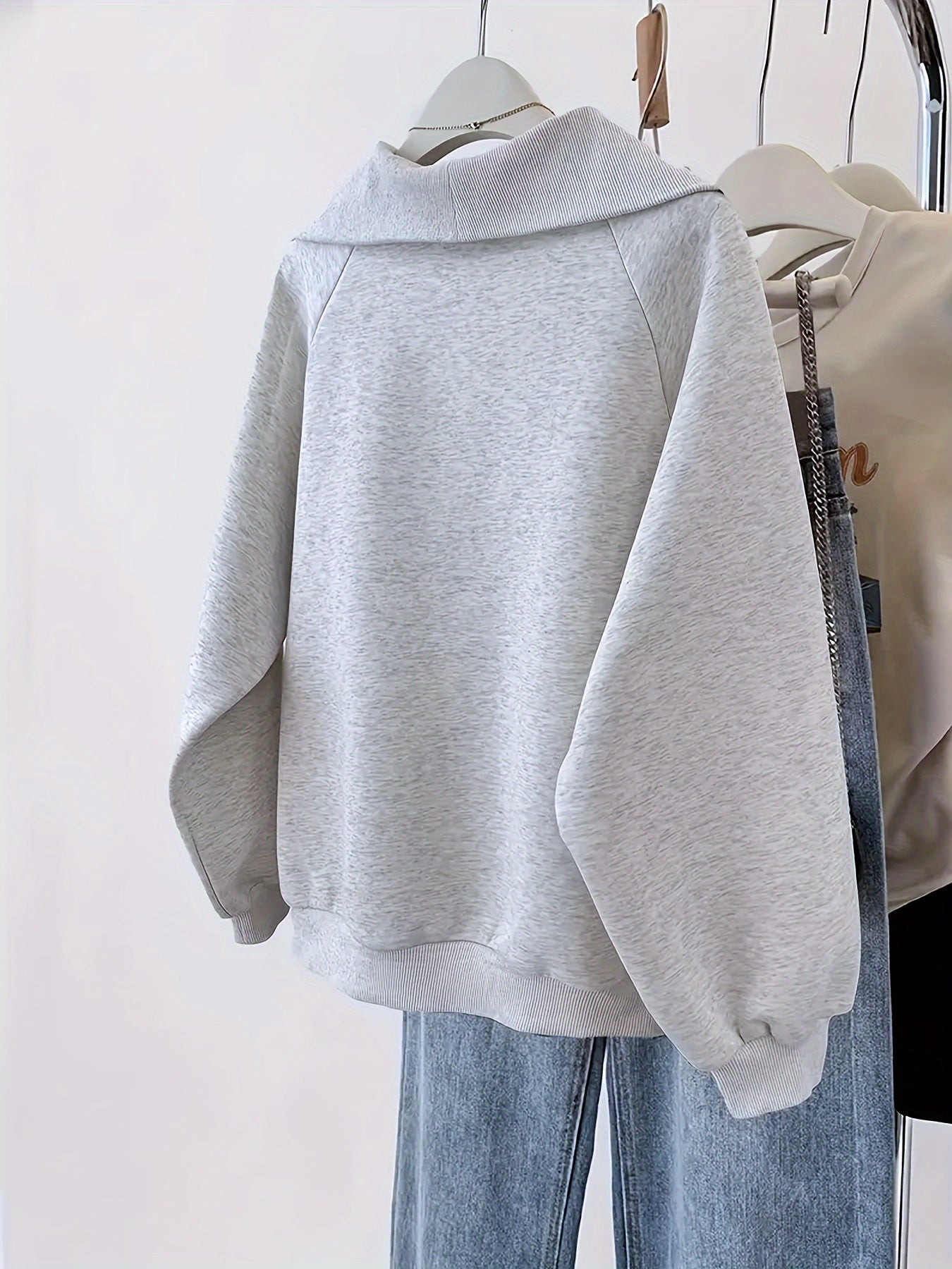 Women's Polyester Hoodie with Animal Print Zipper and Wide Collar for All Seasons