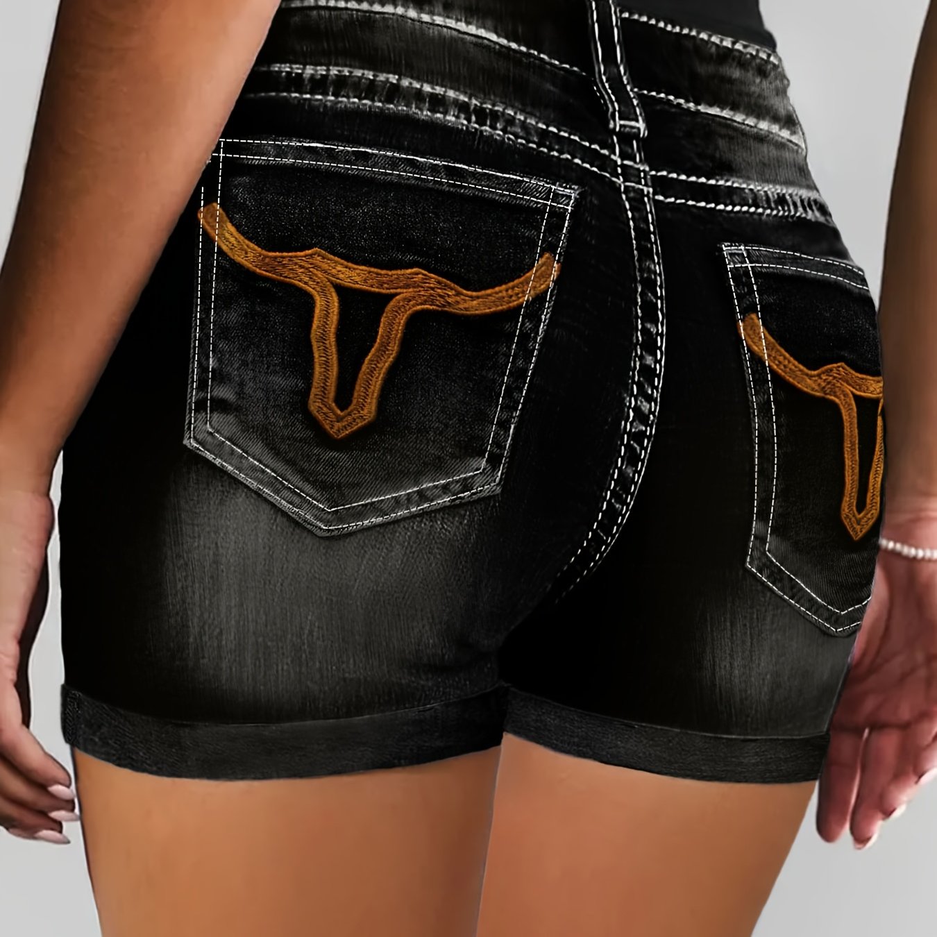 Plus Size Black Geometric Embroidery High Waist Shorts Bermuda Summer Fashion