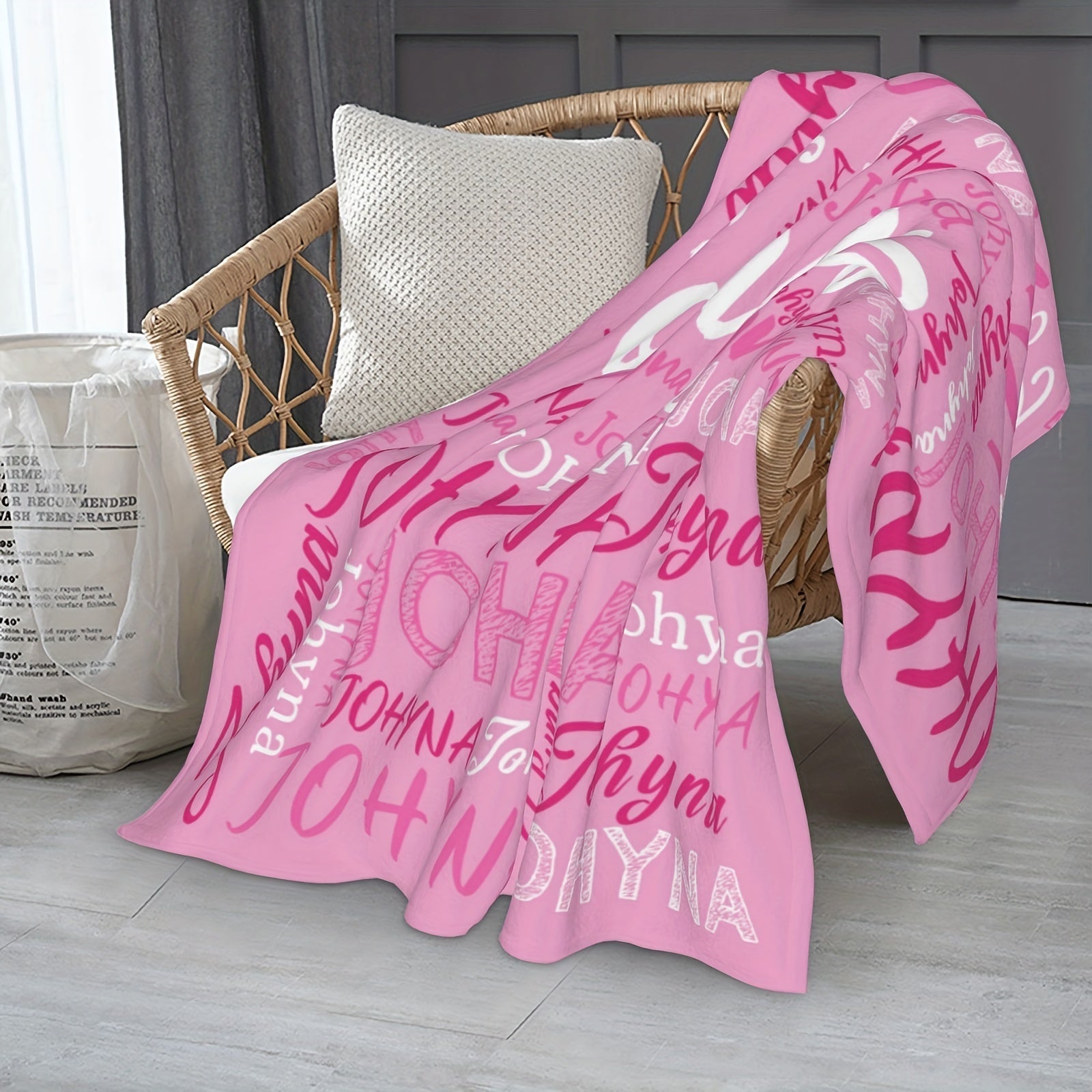 QOGOER Maxsus Ism Flanel Ko'rlagi - Har Mavsumga Shaxsiy Dizayn - Tashqi Sarguzashtlar, Qulay Uy Dekoratsiyasi va Hayvonlar uchun Mukammal Sovg'a - Zamonaviy Uslub, Raqamli Bosma, Polyester Material, 200-250gsm To'qilgan Matolar - 1 Dona O'z ichiga oladi