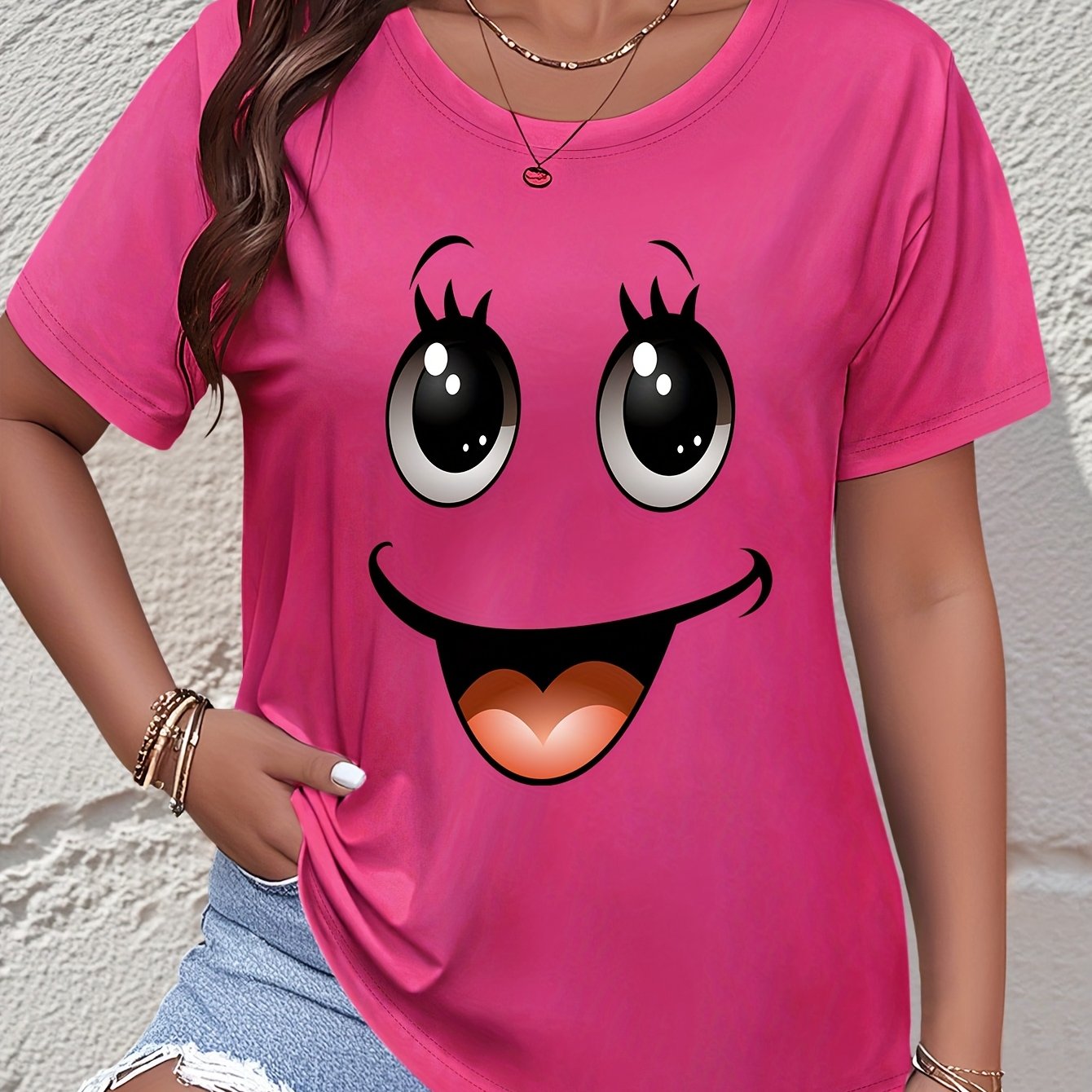 Plus Size Women's Smiling Face Graphic Casual Sports T-Shirt Breathable Stretchy Top