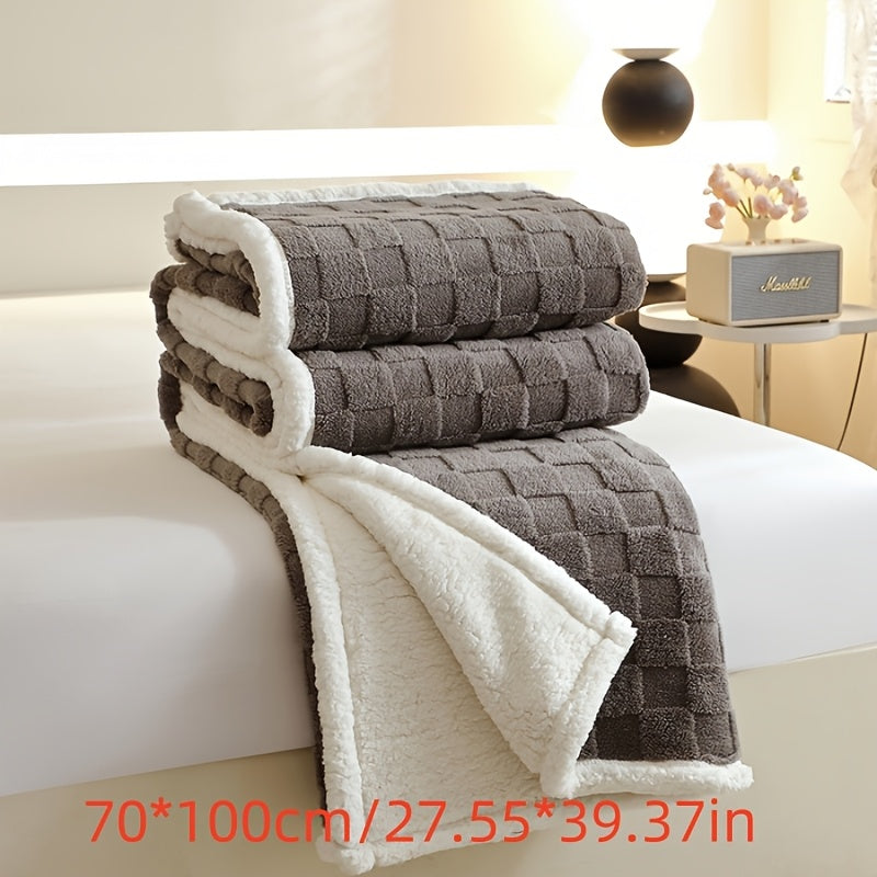 Grey Plaid Polyester Comforter All-Season Bed Blanket for Bed Sofa Office