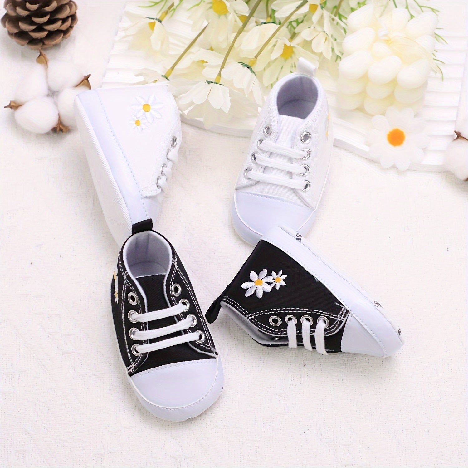 Baby Girls Embroidered Daisy Sneakers Lightweight Non-Slip Canvas Shoes for All Seasons