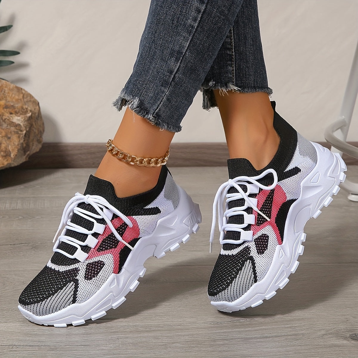 Women's Mesh Sneakers Breathable Low-Top Casual Shoes Black Pink Accents