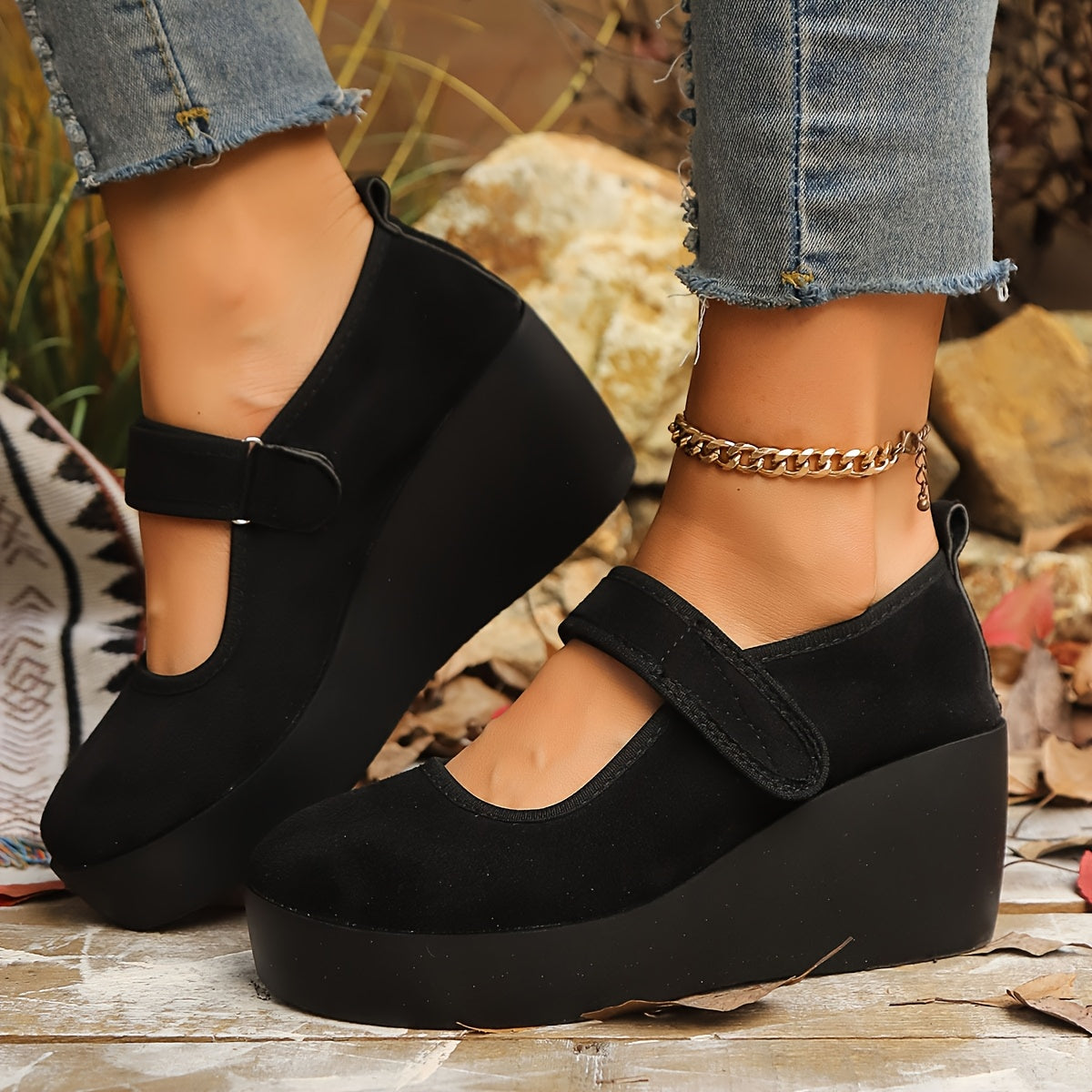 Women Black Flannel Platform Heeled Shoes with Magic Tape for Outdoor Travel