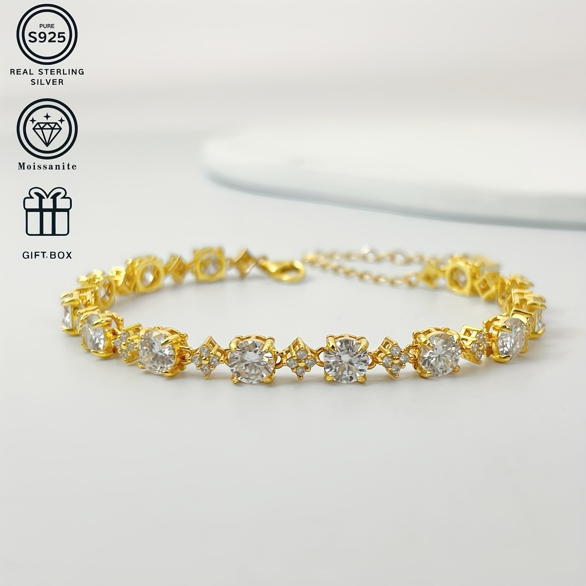 Silver Bracelet with Star-Shaped Moissanite 0.5ct and Gold Clasp for Women