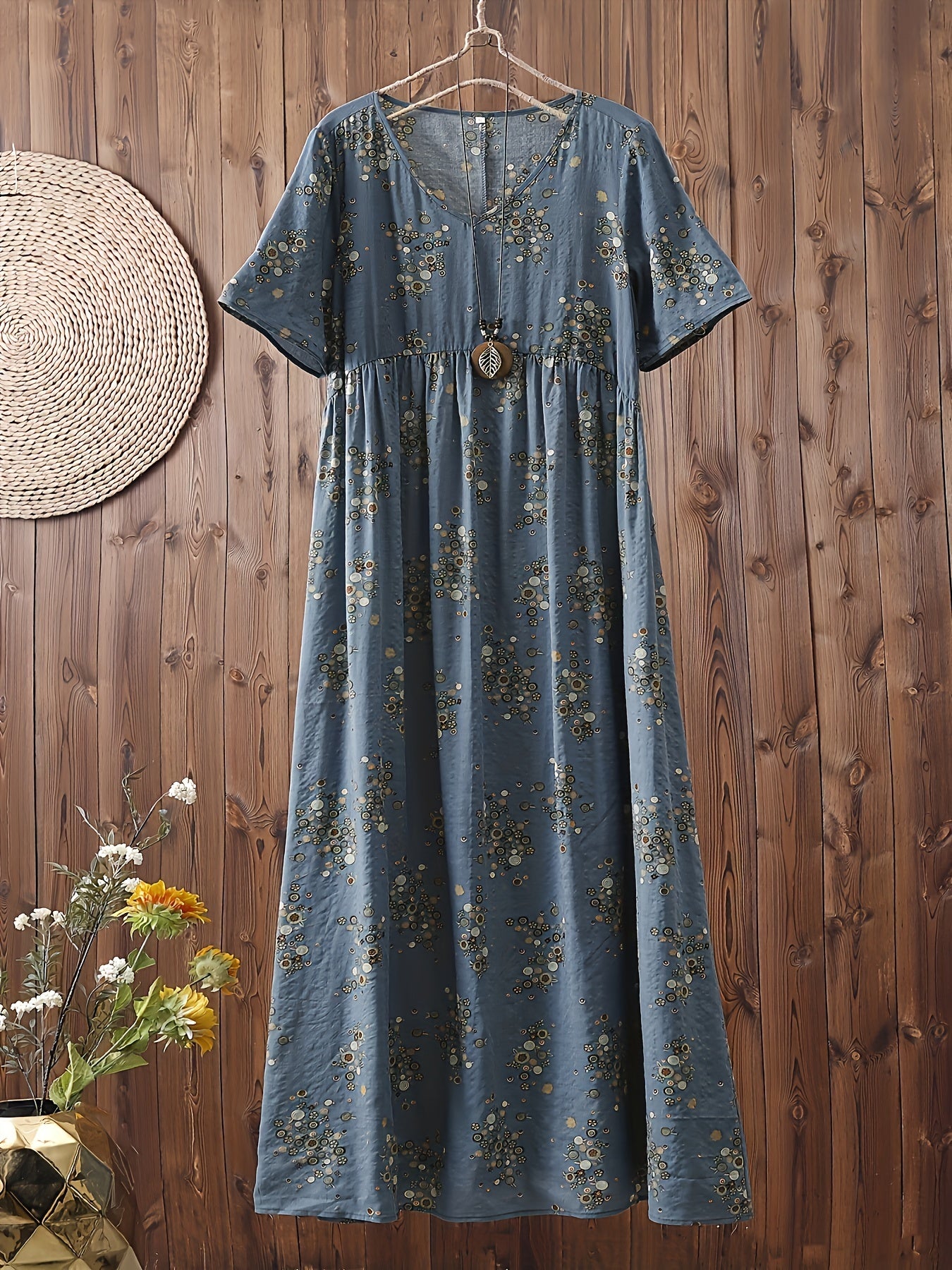 Vestido de talla grande con estampado floral, escote en V y manga corta para primavera y verano