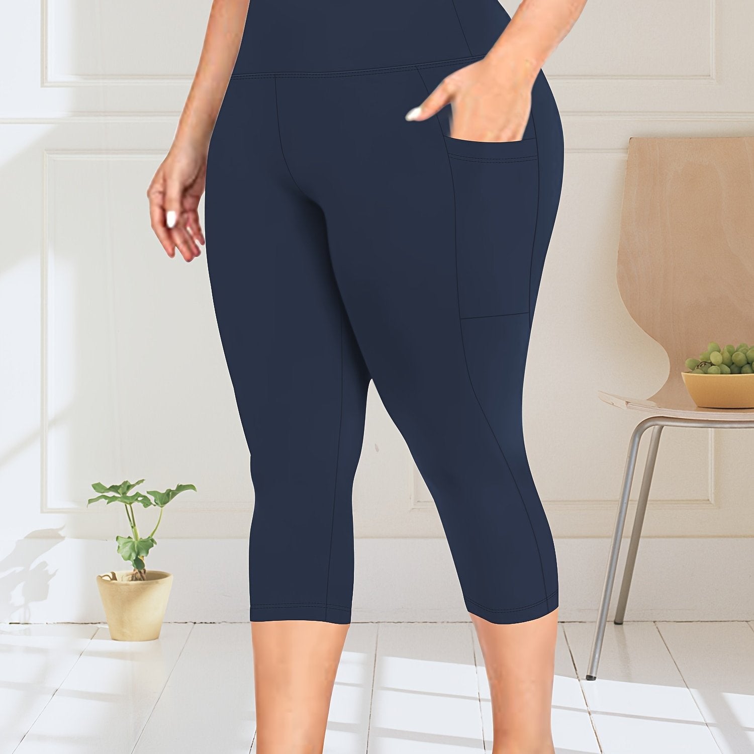 Plus Size High-Waisted Capri Pants Yoga Leggings with Pockets Summer Black