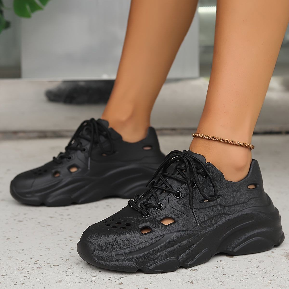 Women's Solid Color Platform Clogs Casual Hollow Out Lace Up Shoes