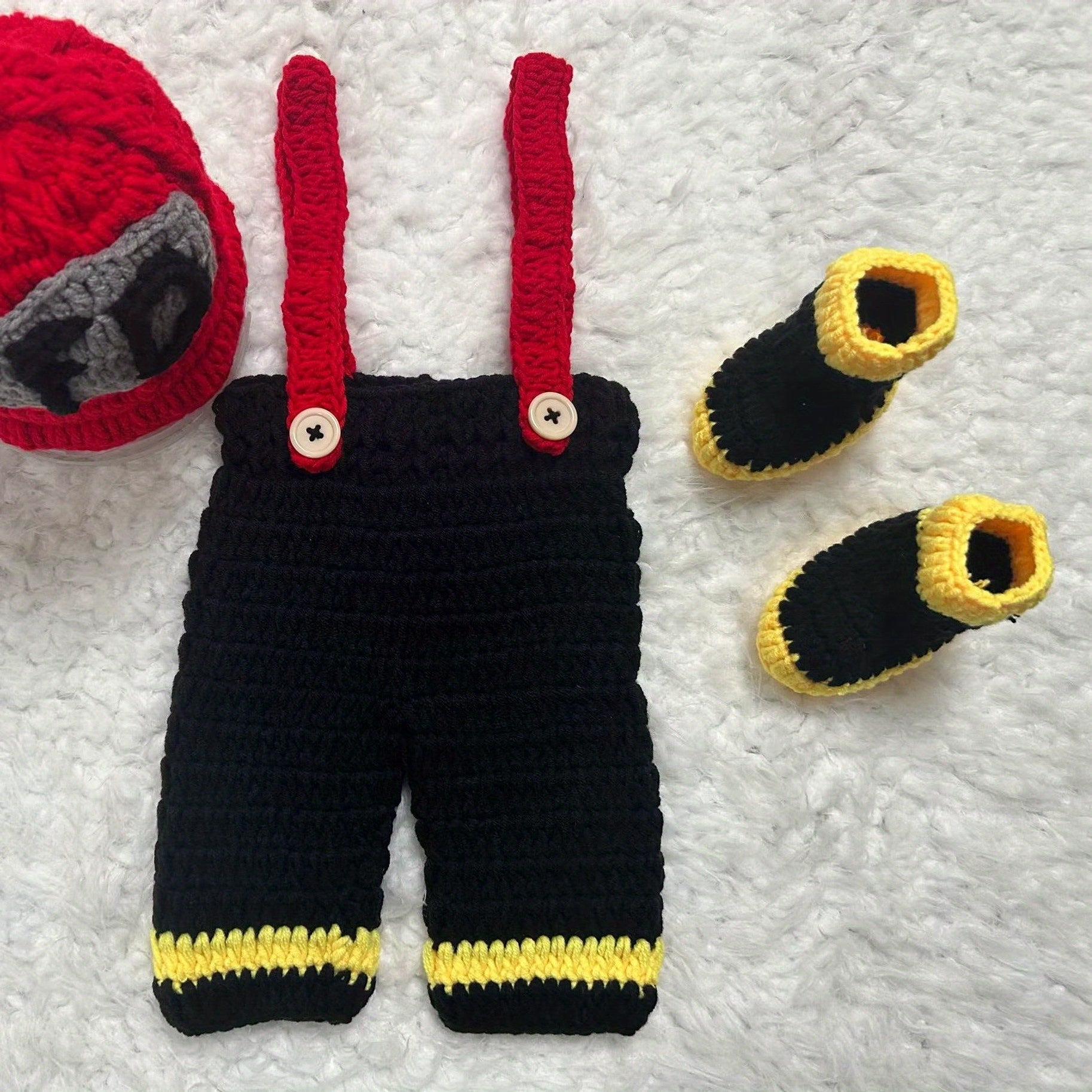 Set of 3 Baby Photography Props Crochet Yarn Hat Overalls and Boots for Newborns