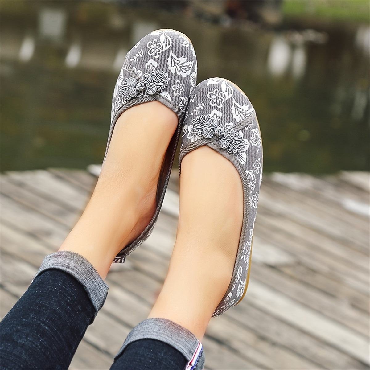 Women's Casual Flat Shoes Floral Pattern Breathable Soft Insole