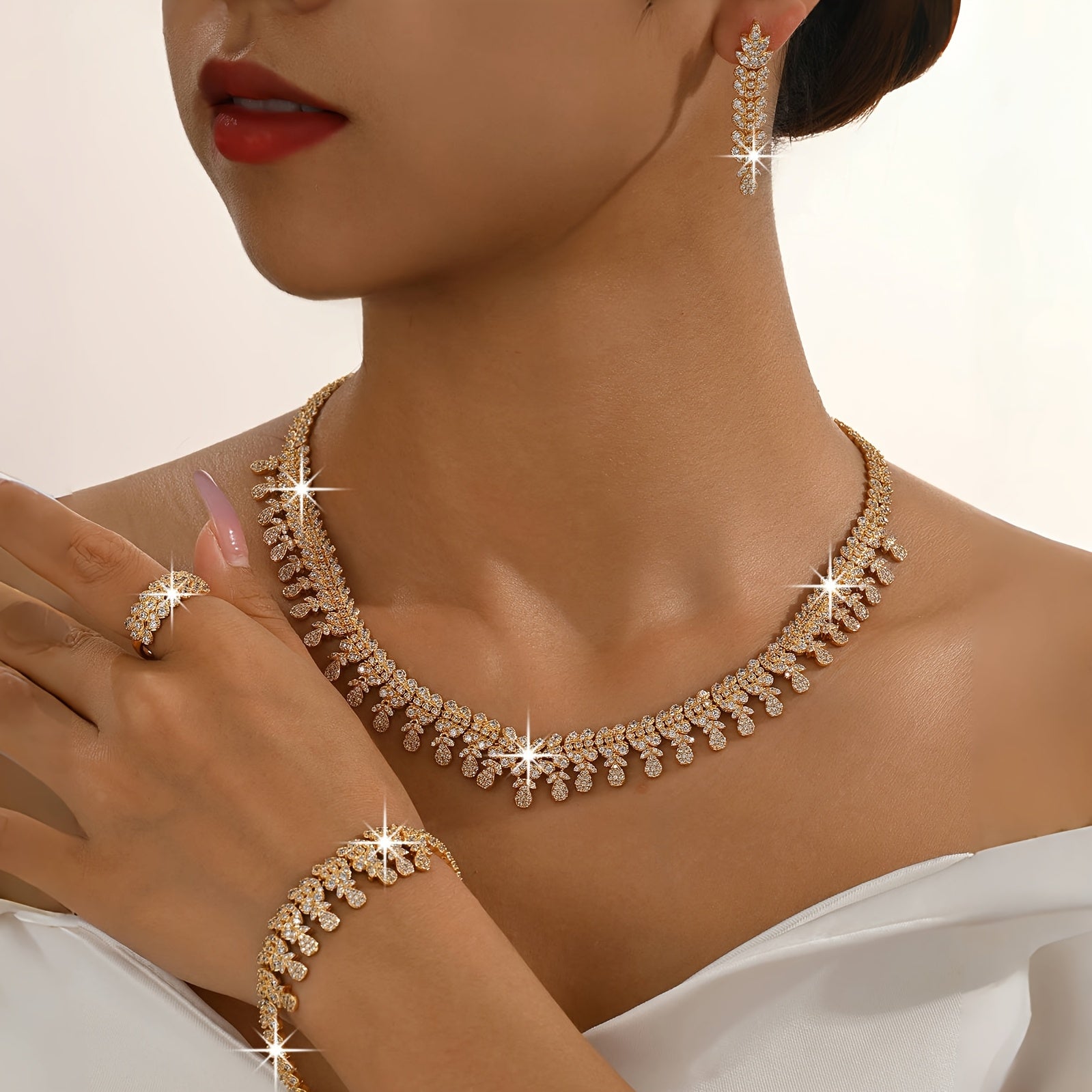 Hashamatli kelin zargarlik to'plami: marjon, bilaguzuk, taqinchoq, uzuk - 18K oltin qoplangan mis, sintetik zirkoniy bilan - Kundalik kiyish yoki to'ylar uchun mukammal - Chiroyli sovg'a qutisi kiritilgan - 5 dona to'plam