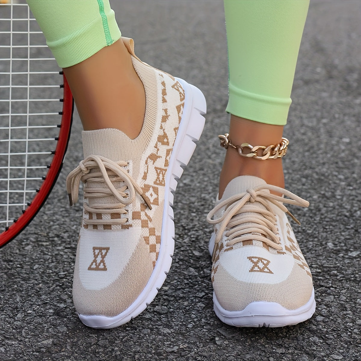 Women's Plus Size Mesh Casual Sneakers Breathable Lace-Up Athletic Shoes