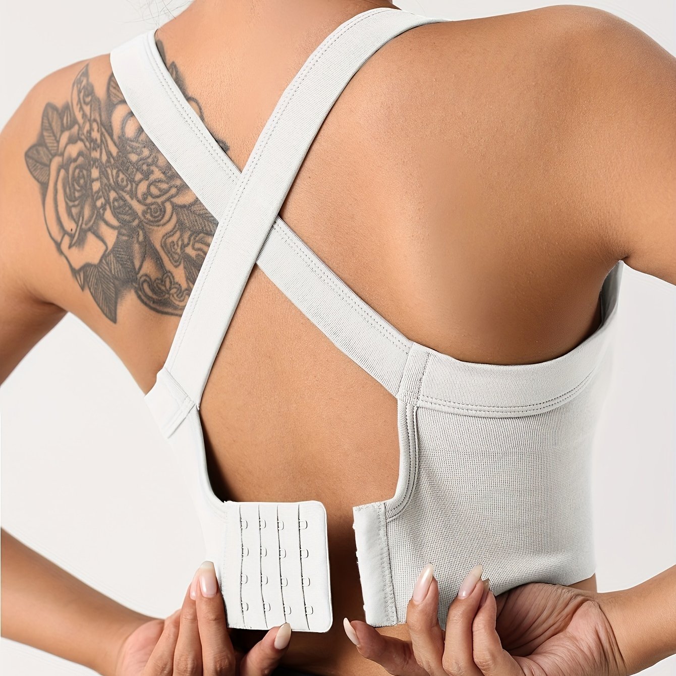 Спортивный бюстгальтер однотонного цвета с халтером и перекрестным дизайном, идеально подходит для горячей йоги и фитнеса.