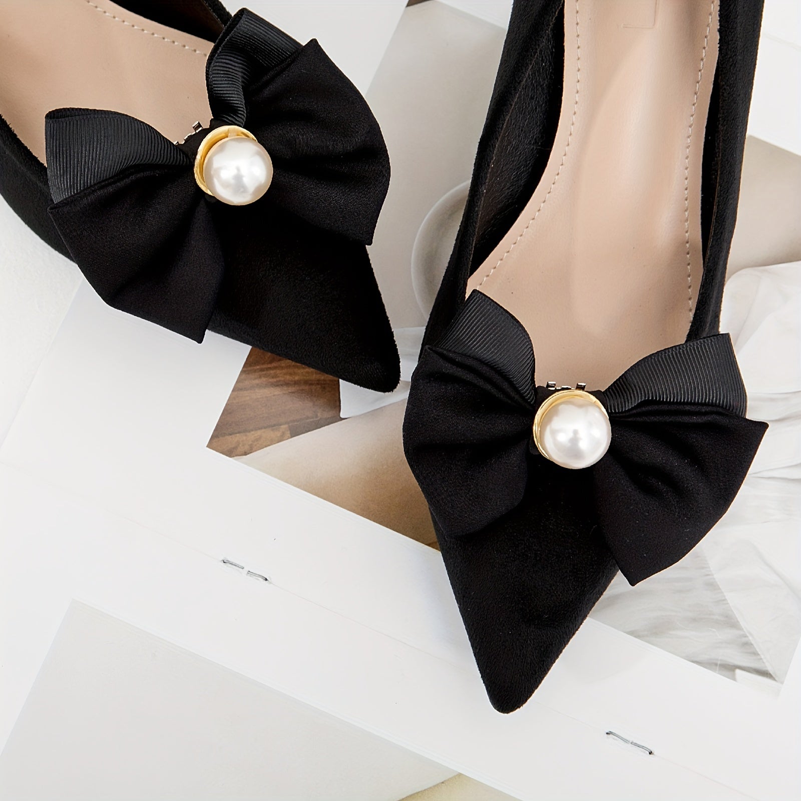 Women Faux Pearl Bowknot Shoe Clips Detachable Buckles for Wedding High Heels