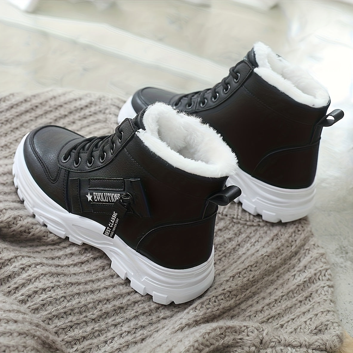 Women's Plush Lined Ankle Boots Winter Warm High-Top Lace-Up Shoes