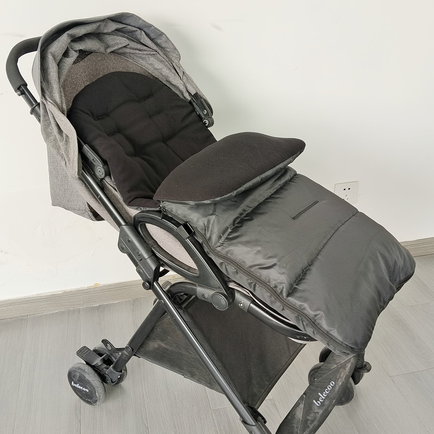 Bola aravachasi matosi, suv o'tkazmaydigan, shamol o'tkazmaydigan, fleece ichki qavati, polyester sayohat yostiq