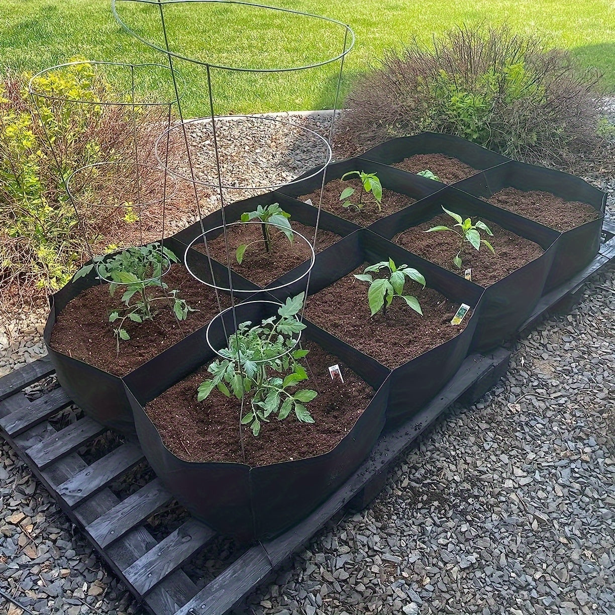 Fabric Raised Garden Bed for Vegetables Flowers Herbs 8-Section Outdoor Lightweight