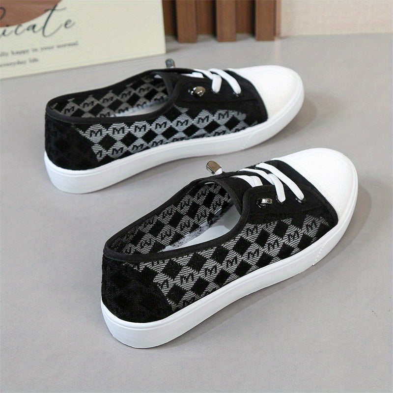 Women's Mesh Sneakers Comfortable Low-Top Lace-Up Shoes Black White
