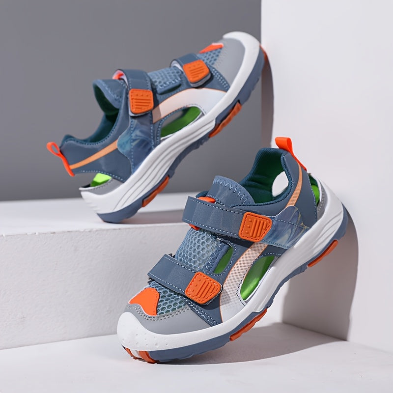 Faol yoshlar uchun mustahkam, nafas oladigan plyaj sandallari, ochiq havoda faoliyatlar va tasodifiy kiyimlar uchun mukammal.