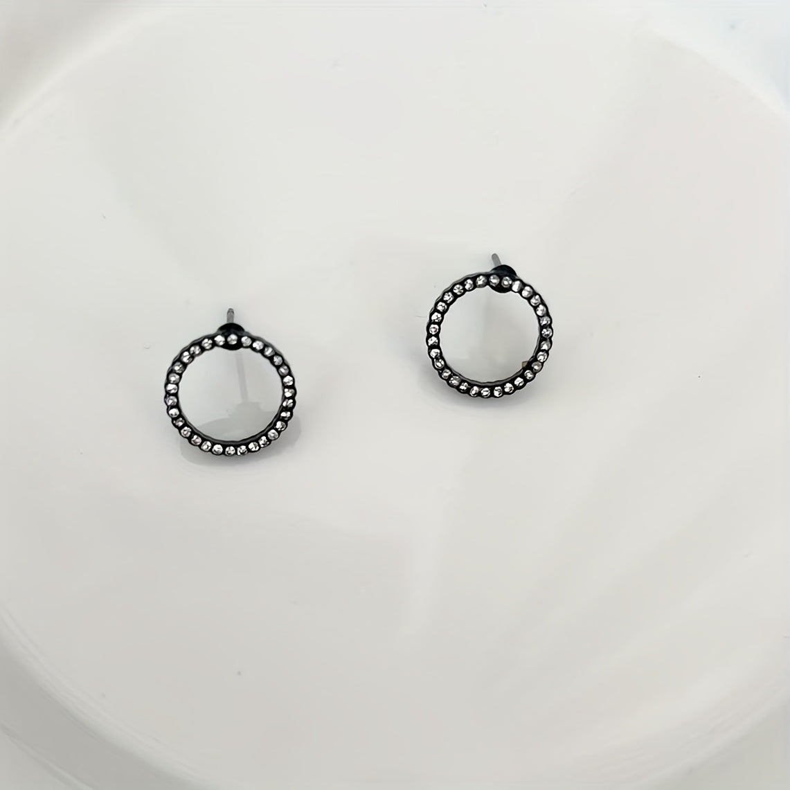 Ayollar uchun minimalistik stud taqinchoqlari, rhinestone halo bilan, zink alloy, kundalik kiyim uchun