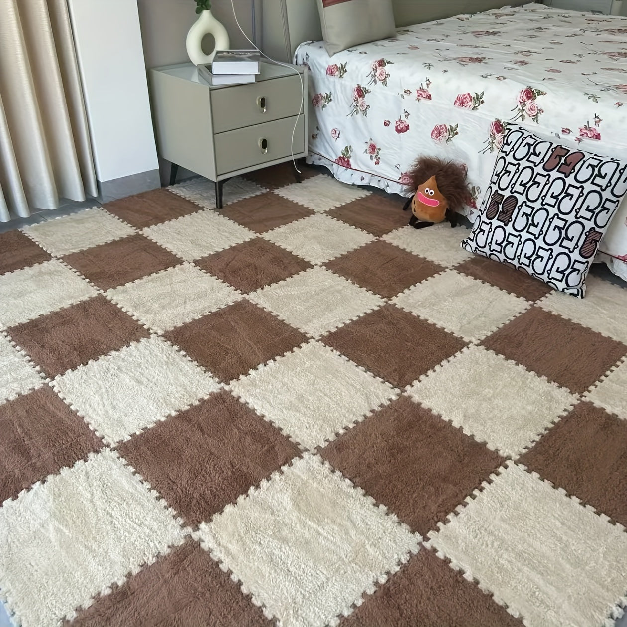 Juego de 24 alfombrillas de felpa floral entrelazadas de forma cuadrada para salón y dormitorio