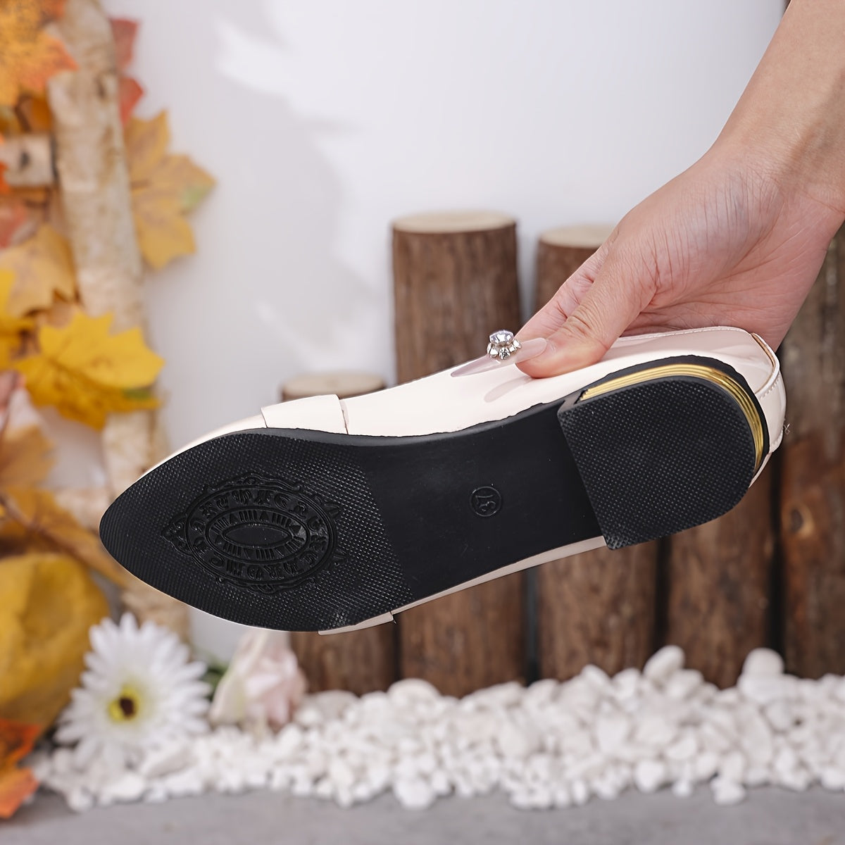 Women's Slip-On Loafers With Glitter Details Pointed Toe Mid-Heel Shoes