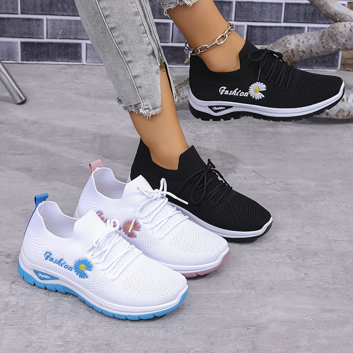 Women's Casual Running Shoes Lace-up Knit Flat Sneakers for Walking and Daily Use