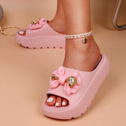 Ayollar uchun platforma sandallari bilan bog'ich, qulay slip-on yozgi poyabzal