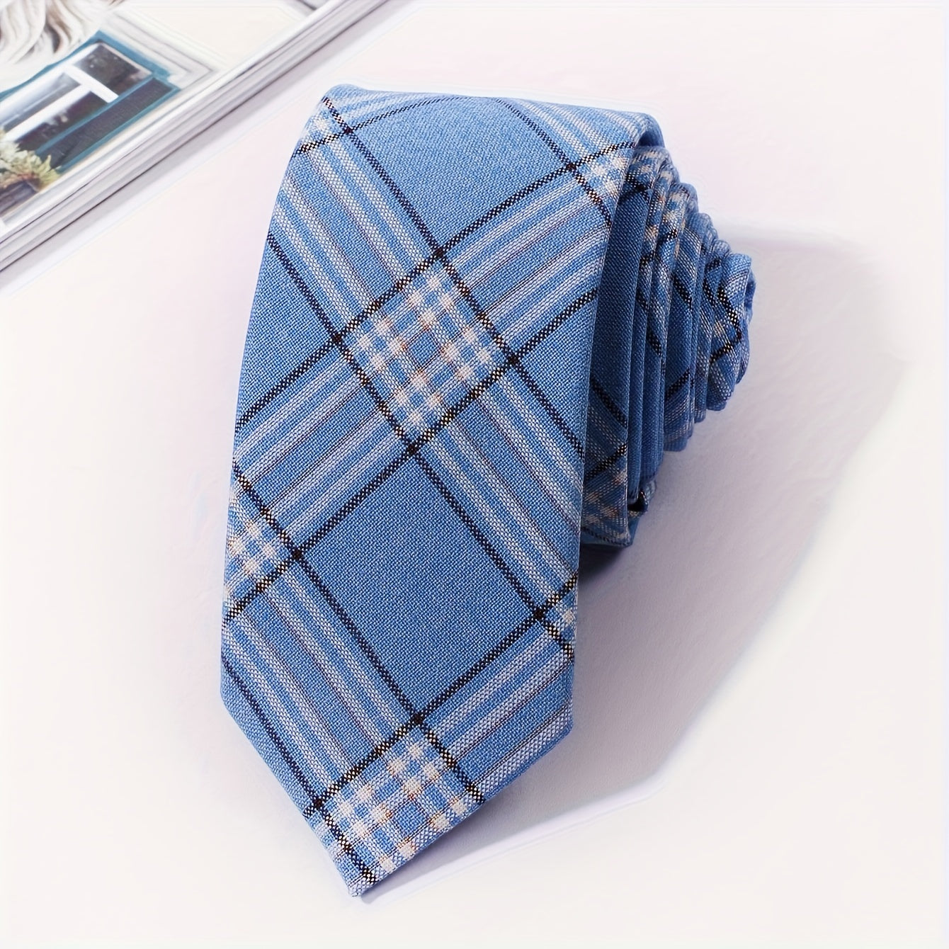 Men's Striped Polyester Tie for Business and Casual Wear