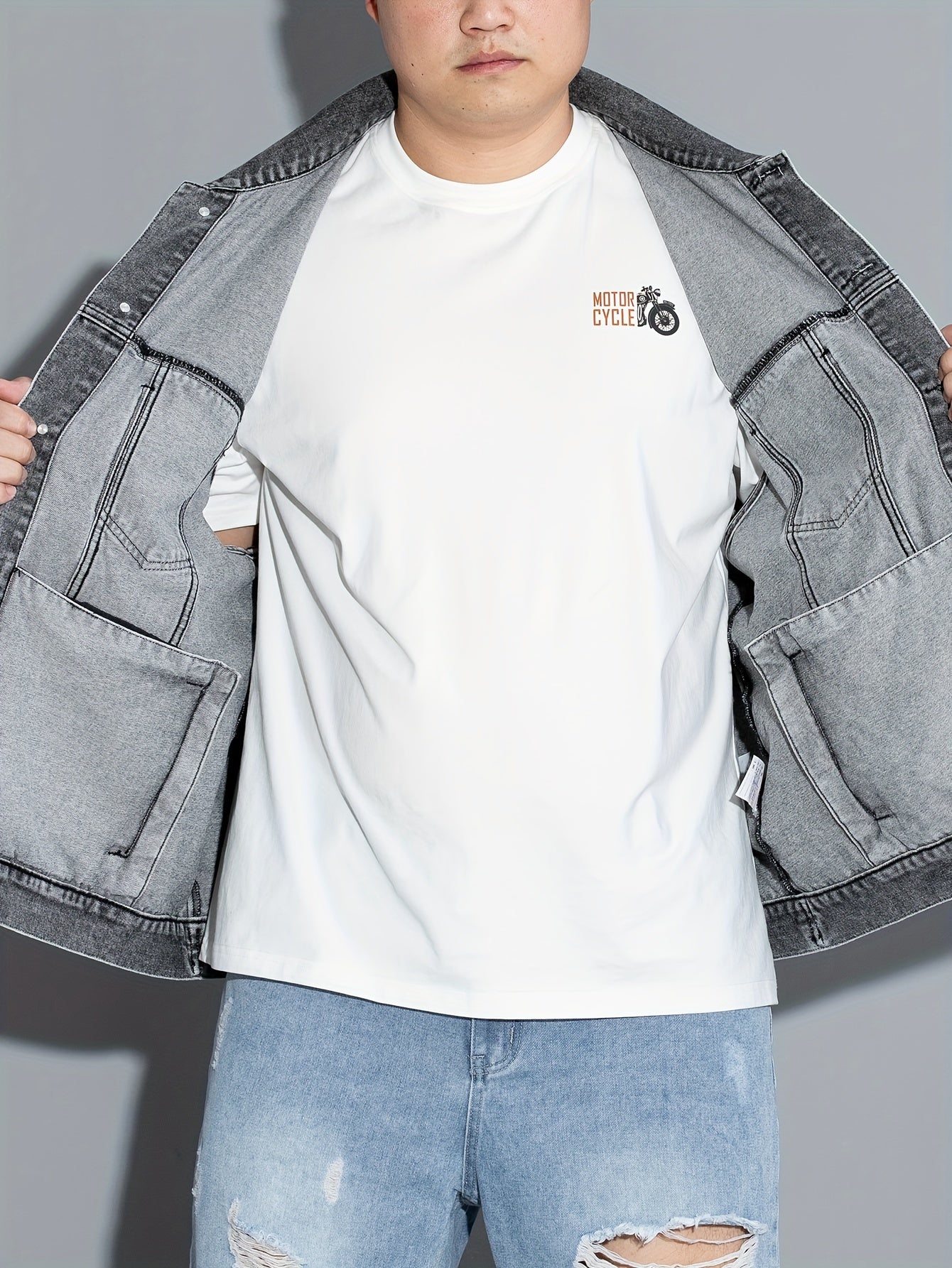 Erkaklar uchun yengsiz denim jilet, qopqoq cho'ntaklar, tugma yopish, yaka. Mashinada yuvish mumkin. Bahor/yoz/kuz uchun ideal. Katta o'lcham.