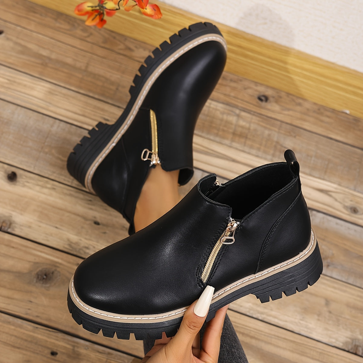 Ayollar uchun klassik britaniya uslubidagi qora PU ankle botinkalar, qulay barcha mavsumlar uchun moda, dumaloq barmoq, past platforma to'pi, ikki zıppı, nafas oladigan tasodifiy poyabzal, mustahkam TPR taglik bilan.