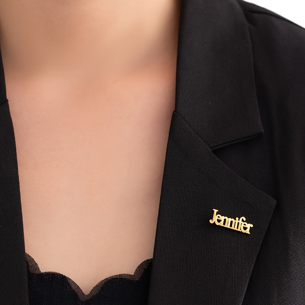 Maxsus tayyorlangan zanglamas po'latdan yasalgan ism broshka, 18K oltin qoplamasi bilan, boho sexy uslubida, ta'til sovg'asi yoki partiya aksessuariga juda mos keladi.