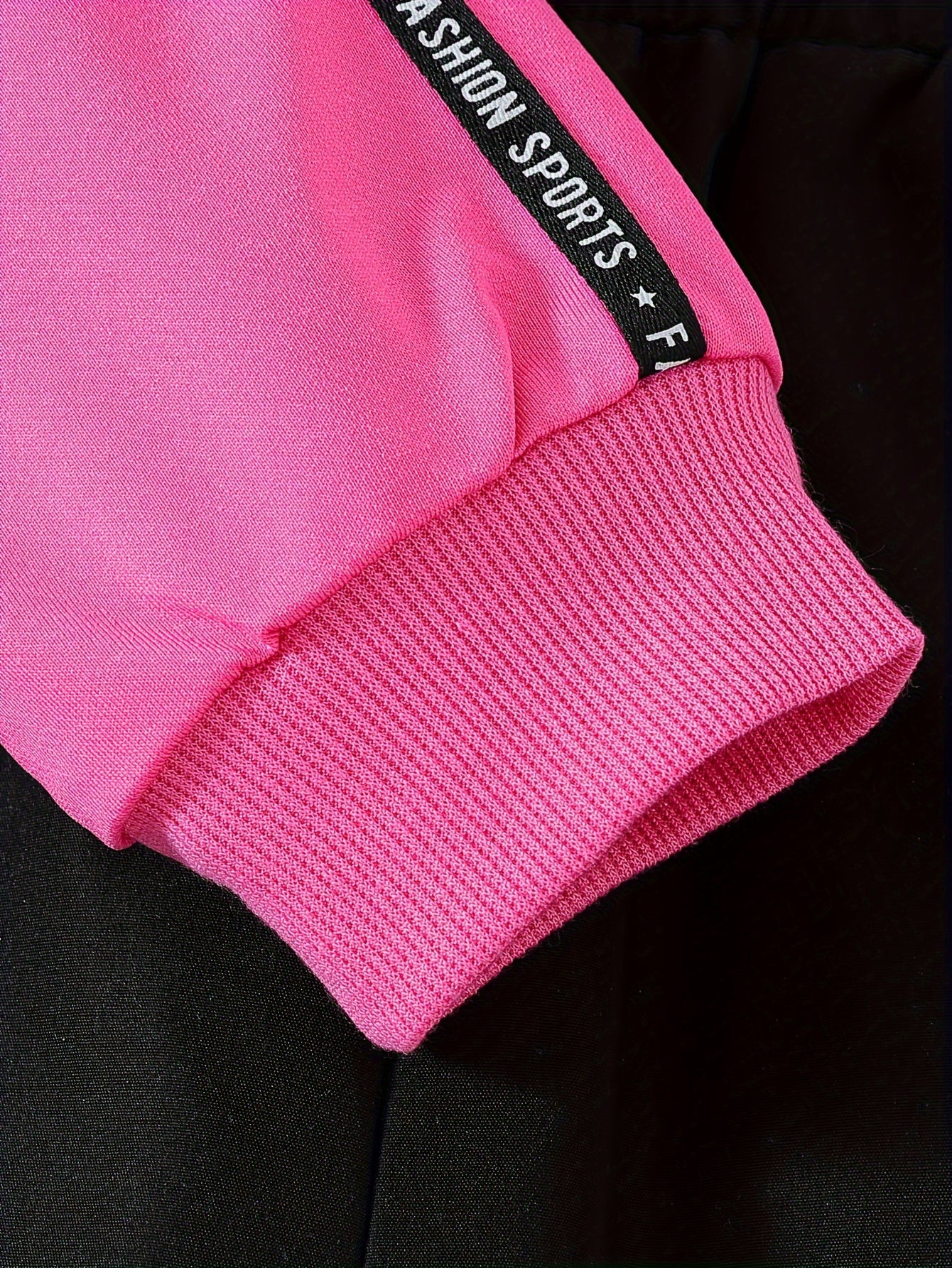 Girls Activewear Set with Crop Hoodie Tank Top and Sweatpants for Casual Outdoor Wear