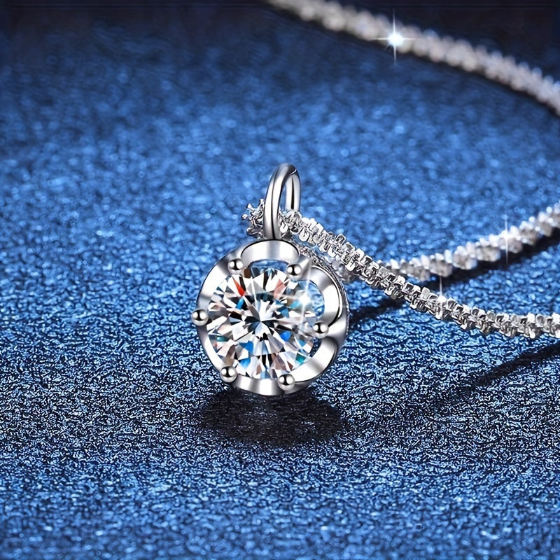Zamonaviy 925 Sterling Silver Moissanite Pendant Necklace - Yorqin Taxtali Dizayni bilan, Har kuni yoki Rasmiy Kiyimlar uchun Mos, 14-fevral yoki Onalar Kuni sovg'asi uchun ajoyib