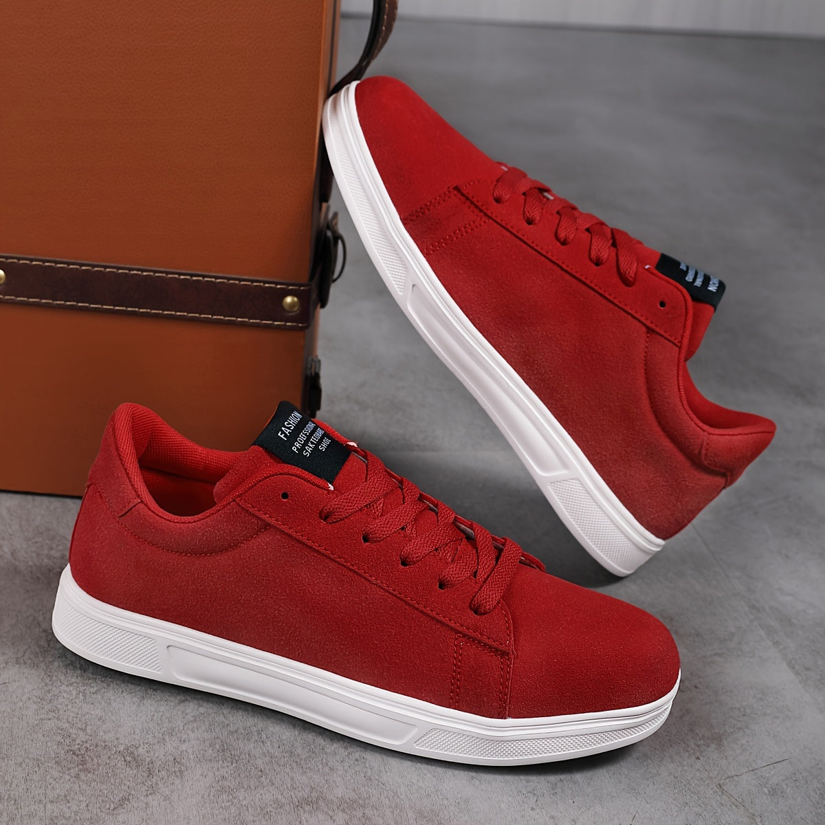 Men's Low Top Lace Up Skate Shoes Non Slip Durable Casual Sneakers for Outdoor Activities