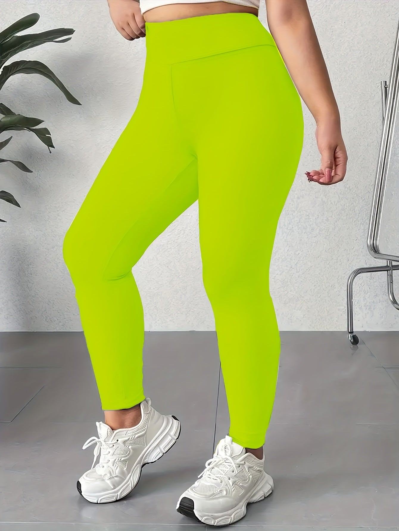 Women's Thick Fleece-Lined High-Waisted Solid Color Leggings for All Seasons