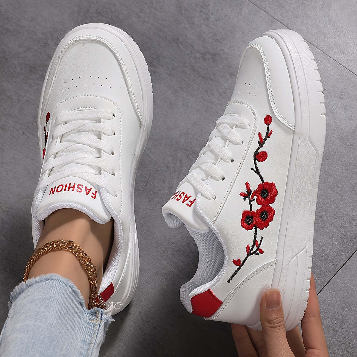 Women’s Casual Sneakers Lightweight Low-Top Lace-Up Shoes with Floral Embroidery