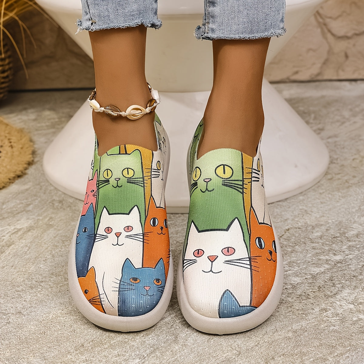 Women's Cat Print Slip-On Sneakers Breathable Mesh Lightweight Casual Shoes