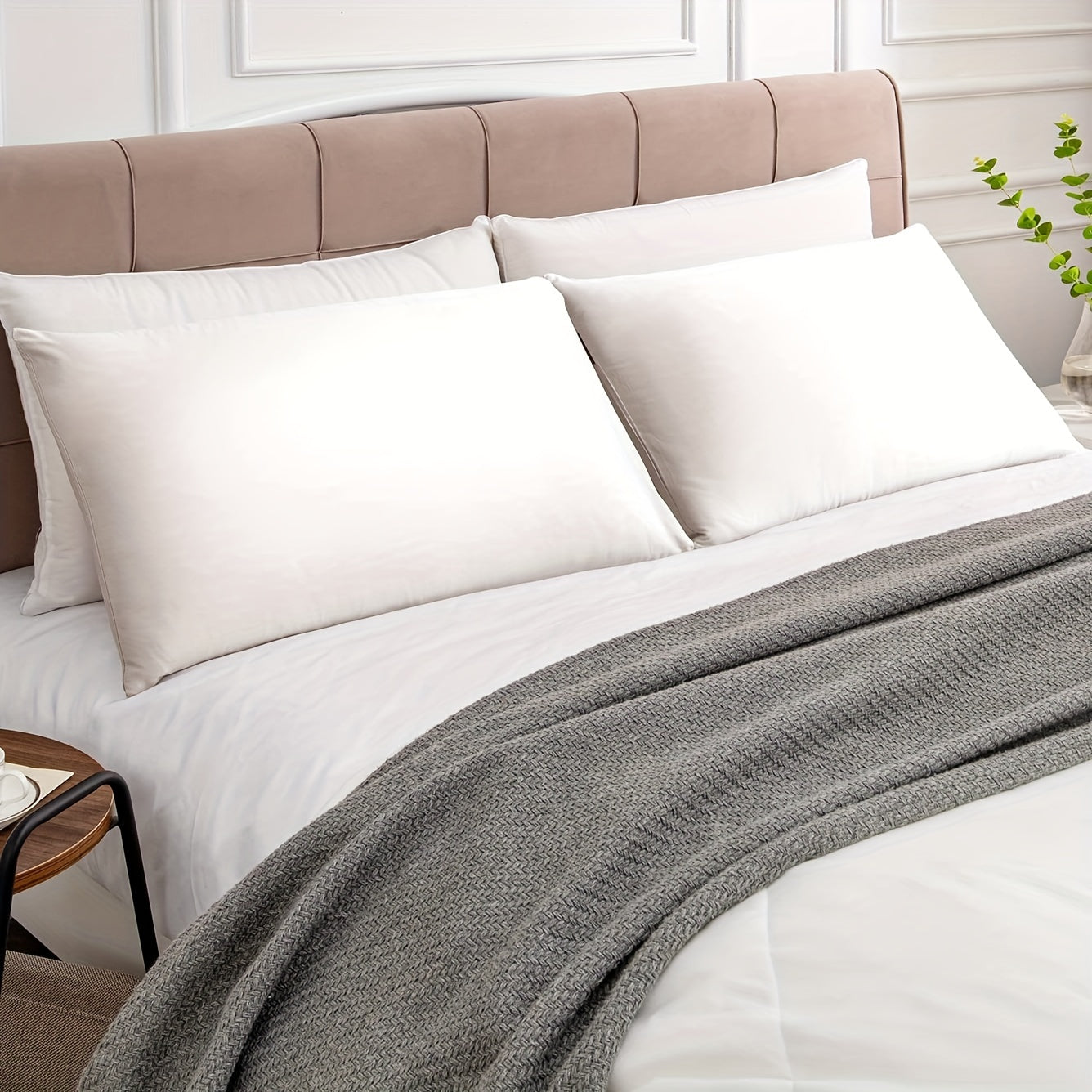 White Knitted Waterproof Pillowcase with Zipper Closure Polyester Machine Washable Single Double Size