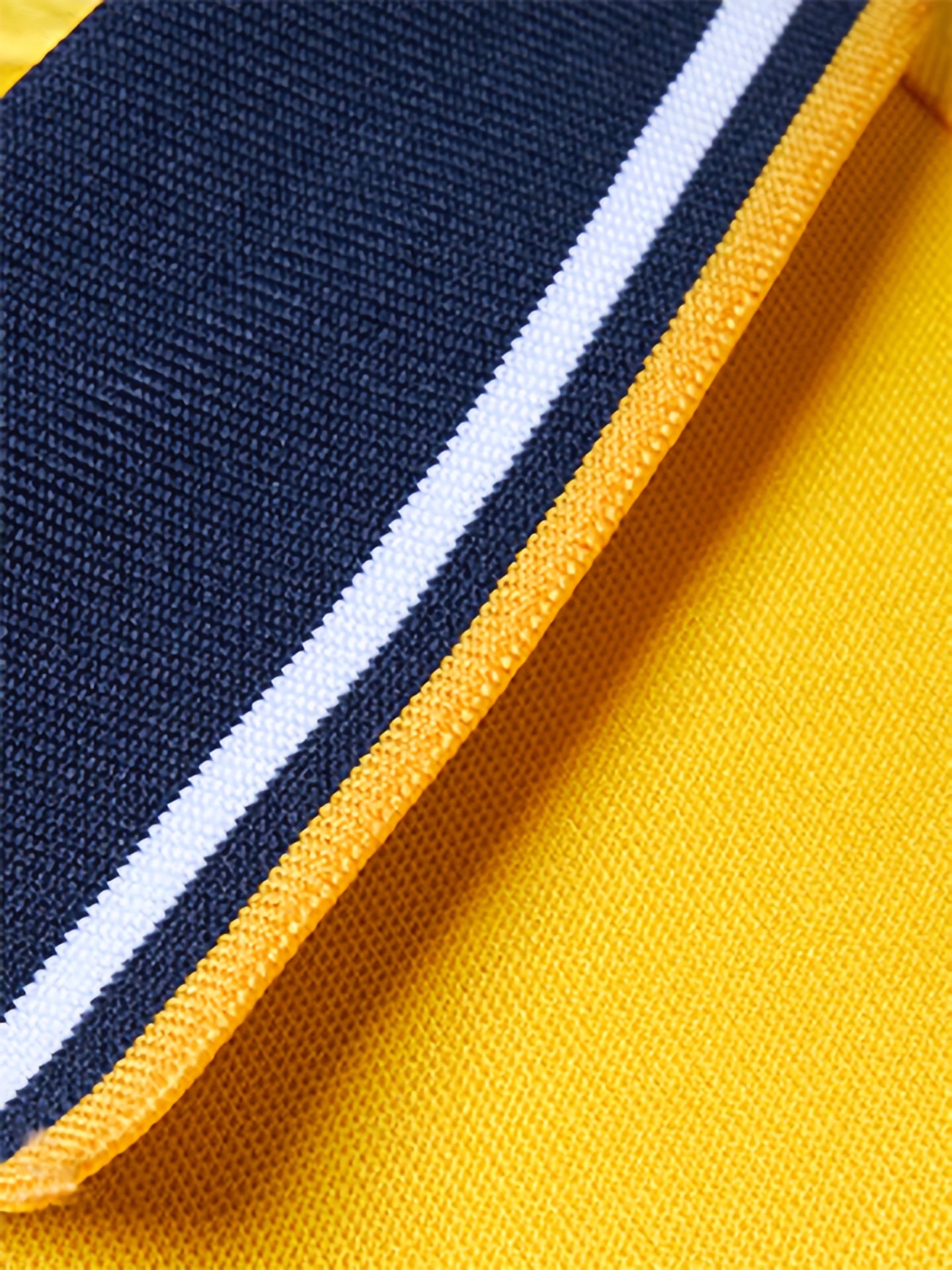 Katta o'lchamdagi qisqa yengli ko'ylaklar, plus o'lchamdagi erkaklar uchun, ish va norasmiy tadbirlar uchun mos, tennis va golf uchun ideal.