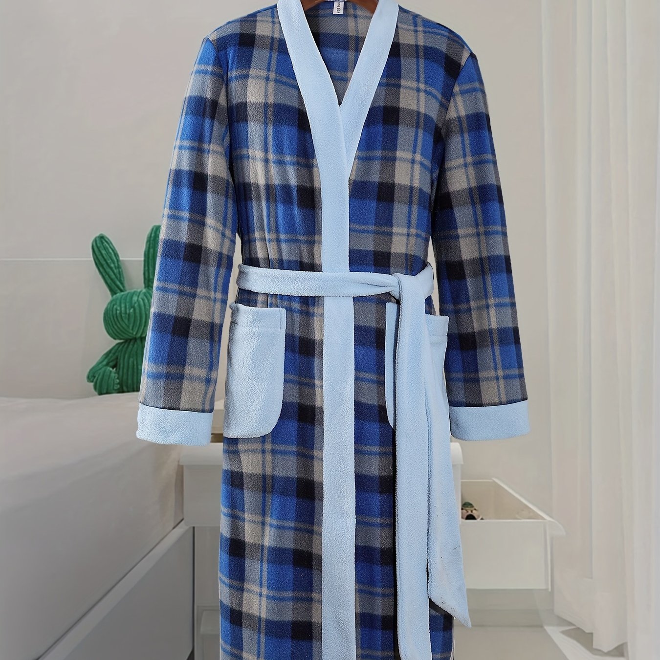 Men's Checkered Fleece Robe with Pockets, Long Sleeve, Fall Winter Lounge Nightwear