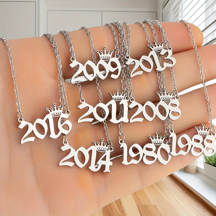 Silliq zanglamas po'latdan yasalgan "50.98m" zanjir, toj detali bilan. U uchun mukammal tug'ilgan kun sovg'asi. Har kuni kiyish va barcha fasllar uchun mos.