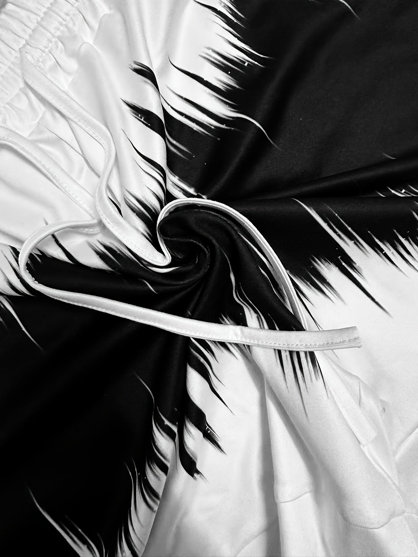 Plus Size Women's Summer Casual Shorts Black White Abstract Print Elastic Waist